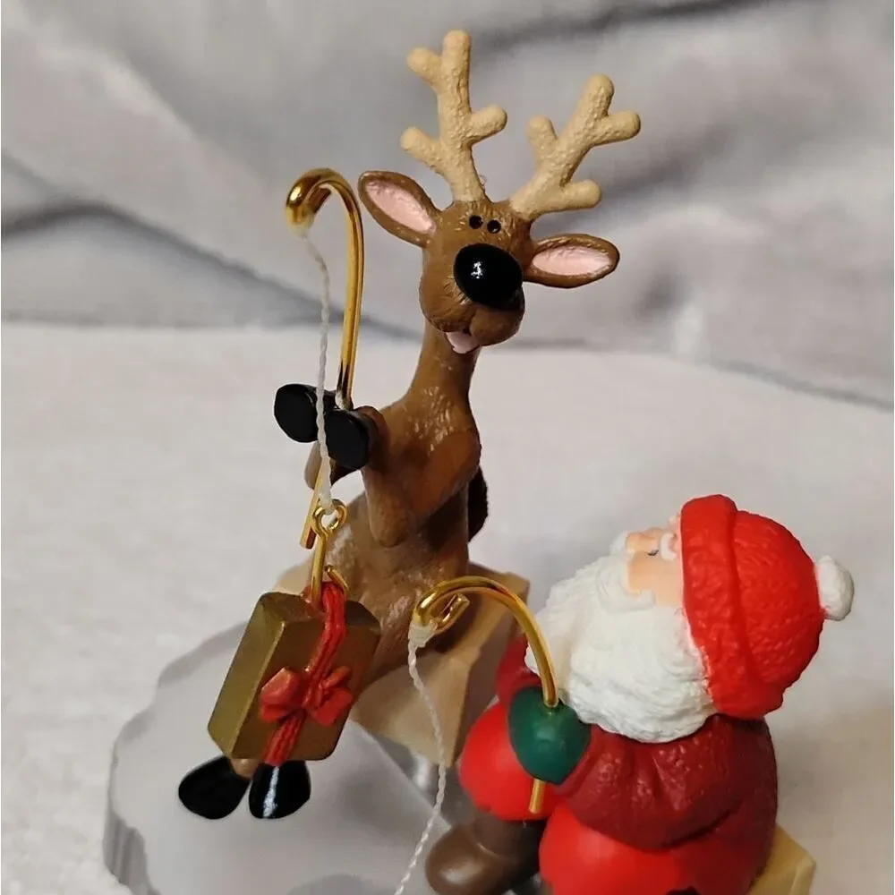 Hallmark Keepsake Collector's Club Ornament 1995